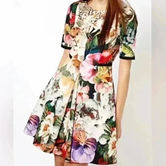 Ted Baker London Dresses & Skirts - Ted Baker London Floral Midi Dress Black Trim Short Sleeve A-Line Size 1